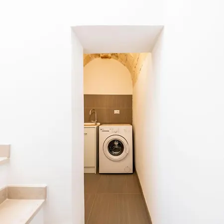 Leopardi 14 - Casa Ottocentesca Con Terrazza Апартаменты *