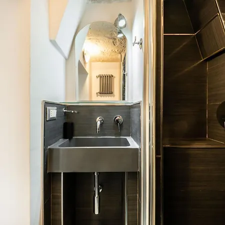 Leopardi 14 - Casa Ottocentesca Con Terrazza