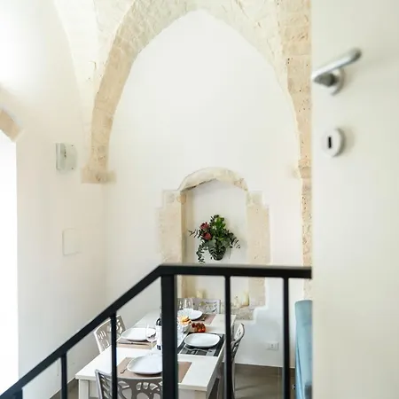 Апартаменты Leopardi 14 - Casa Ottocentesca Con Terrazza Остуни